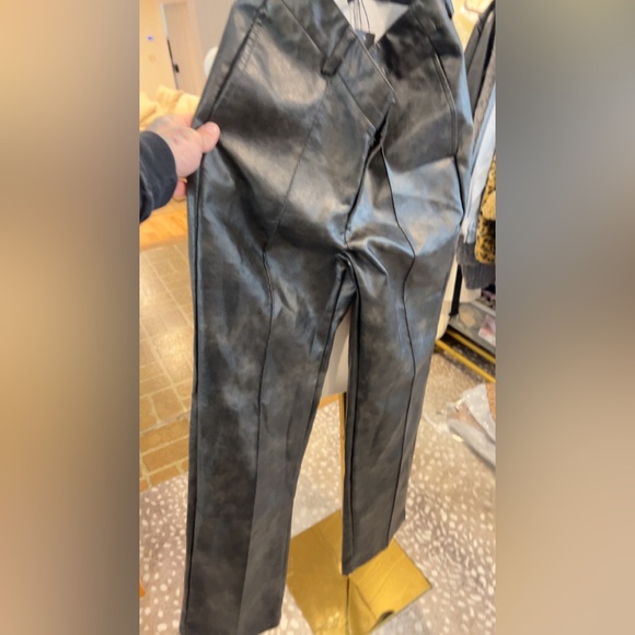 PrettyLittleThing Pants - Picture 3 of 6